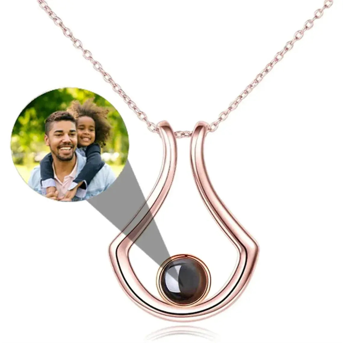 שרשרת מסולסלת עם תמונה מוצפנת לאישה
